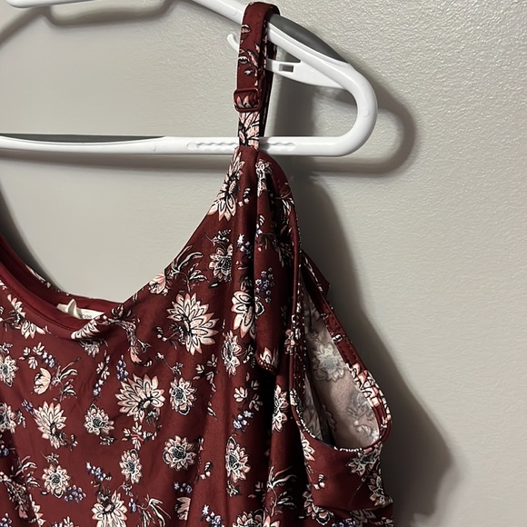 Maurices Cold Shoulder Long Tank Top Size 1 - Picture 2 of 4